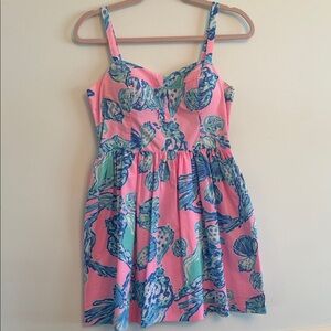 Lilly Pulitzer Pink Logo Tag on Pastel Print